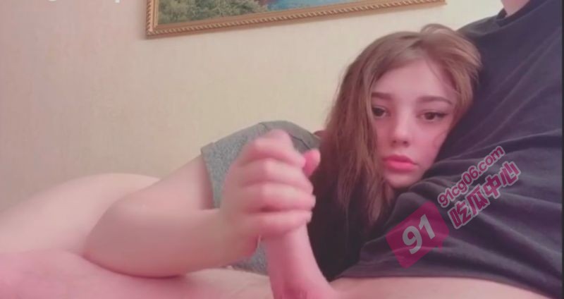 欧美白人经典赏析~女上位疯狂抽插 浑圆大奶来回摇曳！