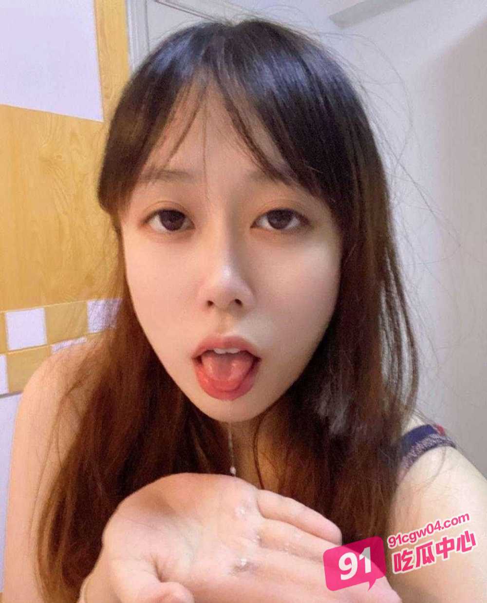 长沙极品美女许梓婷酒店秘密约会情人 被现男友发现后 将做爱视频发到网上泄愤 配图3