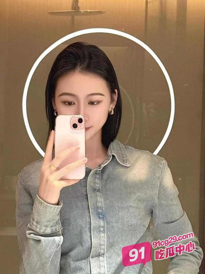 福建老板宋子涵 给大客户送资料 反被老板秘书诱惑的下体彻底失控!