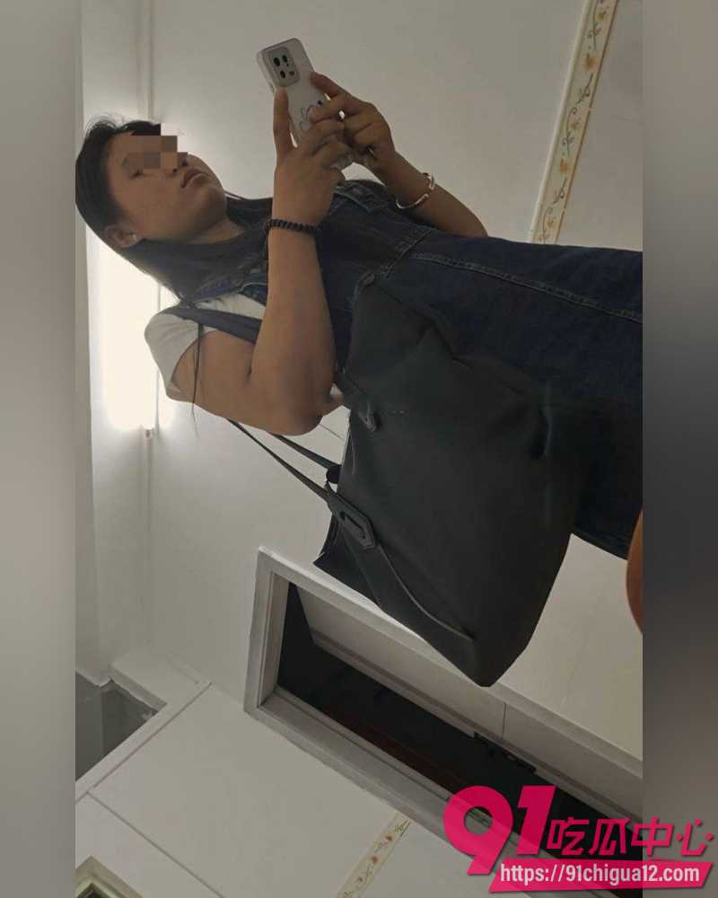 东莞人妻出轨被抓现行 1