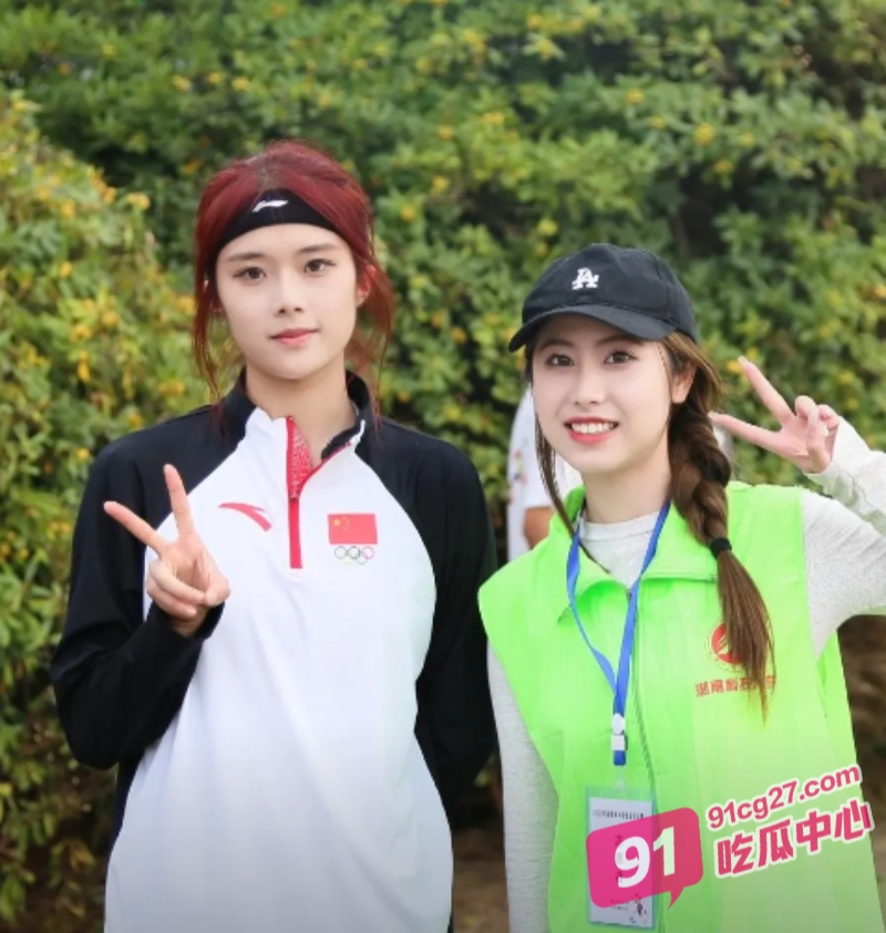 体育生美女公厕约炮 被偷拍现场流出 不愧是体育生啊！ 配图3