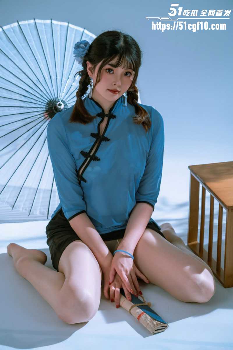 秀人网福利姬夏夏子古风写真01