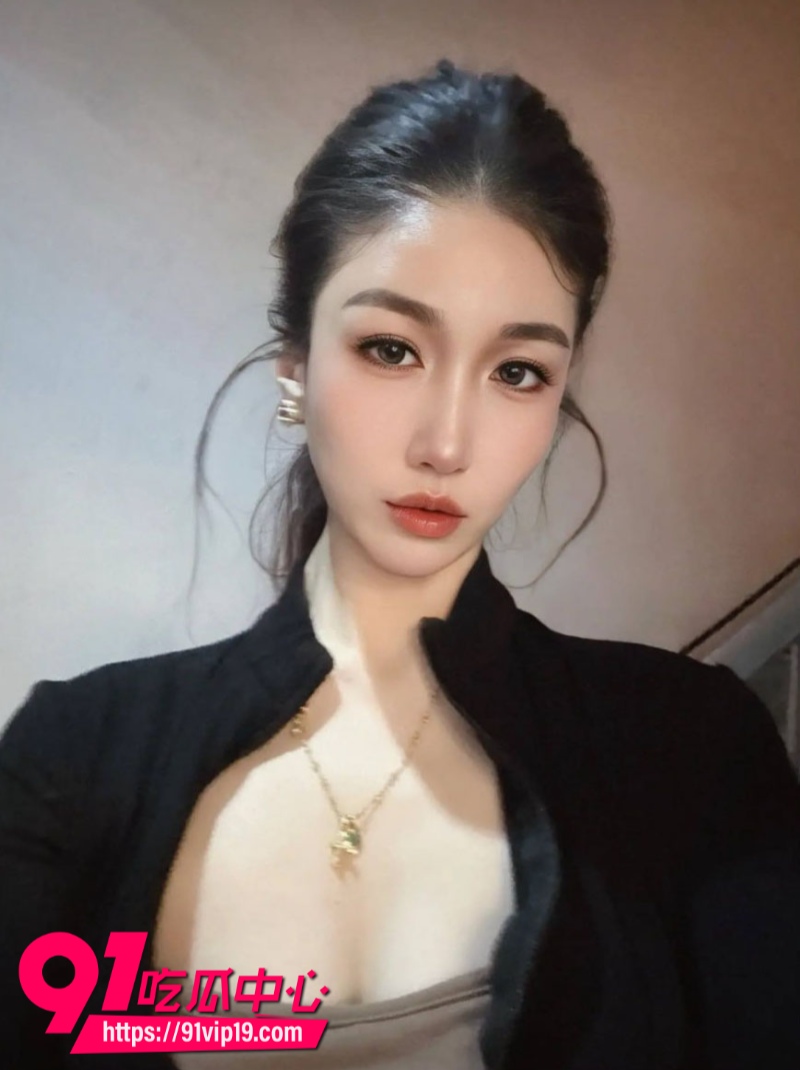 小红书网红健身御姐刘梓桐被土豪5W块拿下伴游白天各种精致打卡拍照晚上像母狗一样跪下口交1 小红书网红健身御姐刘梓桐被土豪5W块拿下伴游白天各种精致打卡拍照晚上像母狗一样跪下口交1
