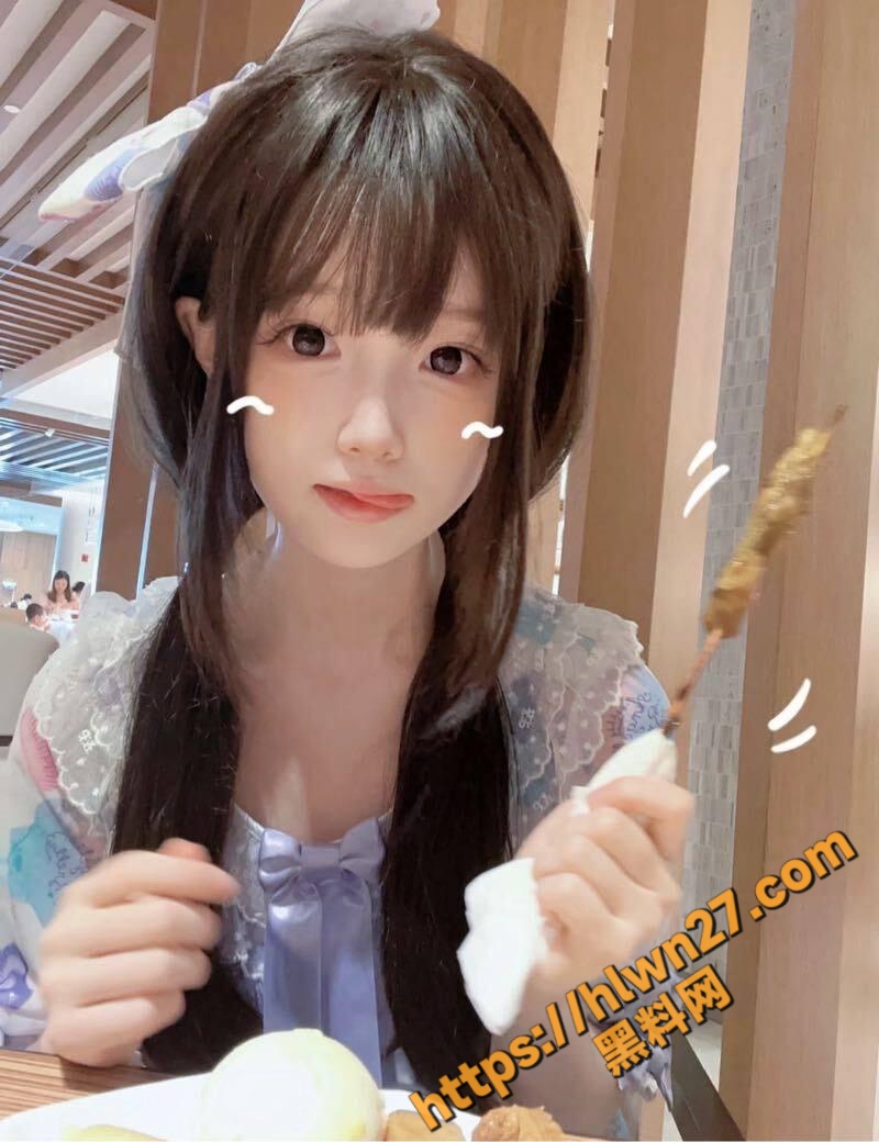 南京超嫩大学生在宿舍里面自慰 用震动棒让你给自己高潮痉挛 都不敢娇喘 生怕室友听到！
