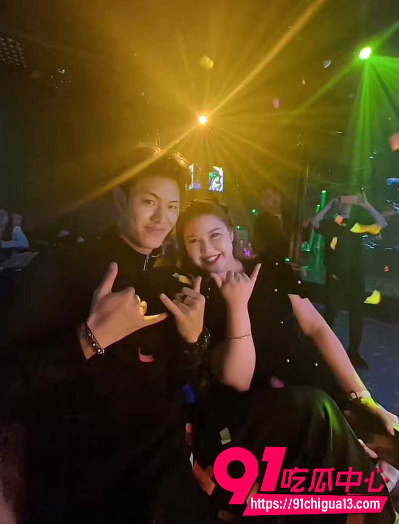 藏族男网红董朱77