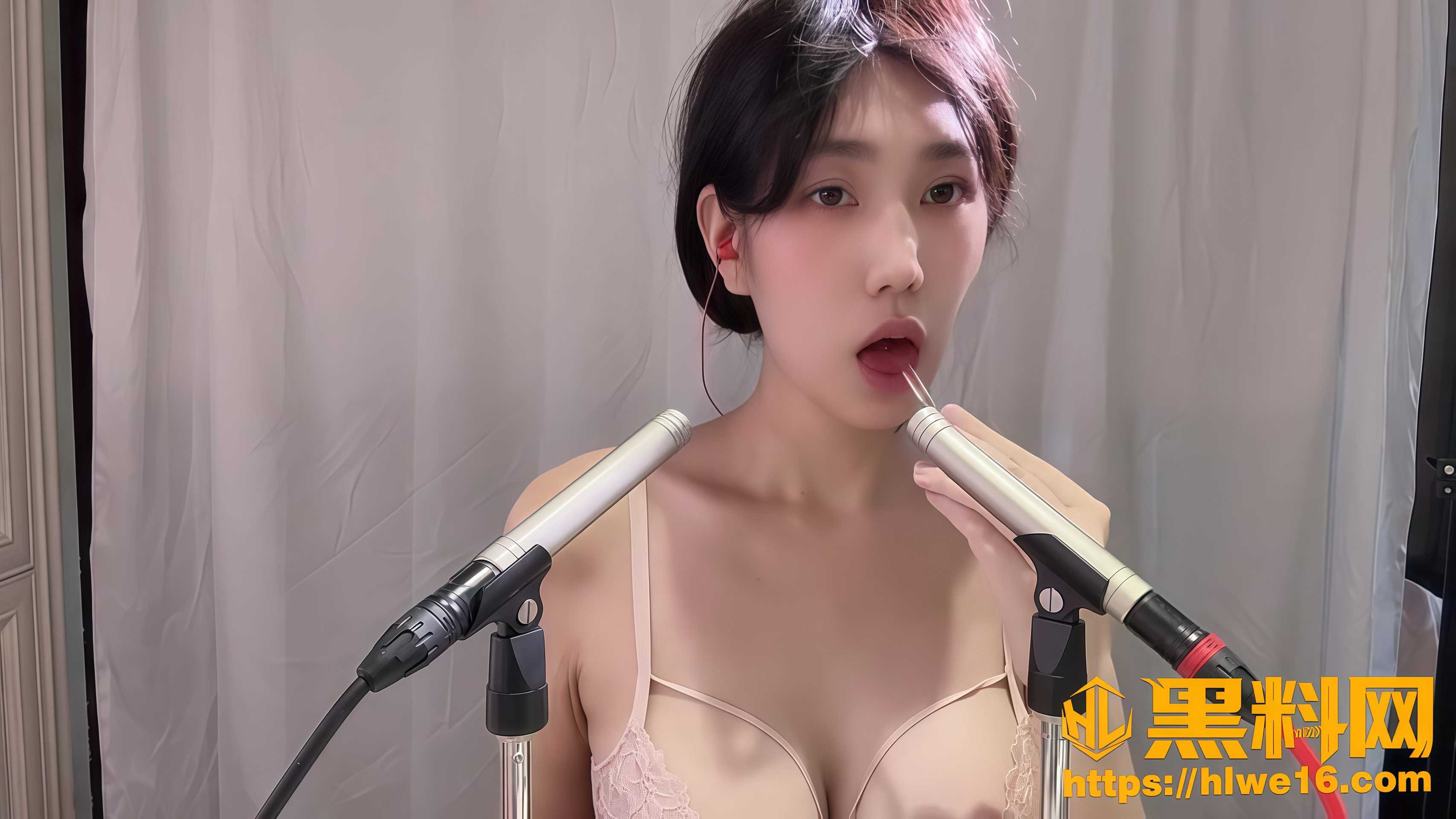 asmr巨乳博主 小羽ASMR 性感粉色蕾丝内衣 果酱舔舐助眠诱惑