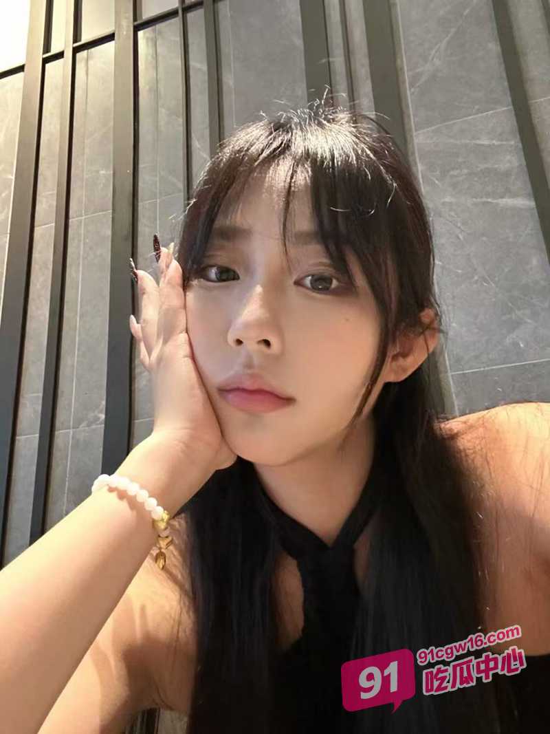 母狗吃鸡合集~蜜舌肉棒交织缠绵令人心动 谁才是你心中的口交女王? 配图2