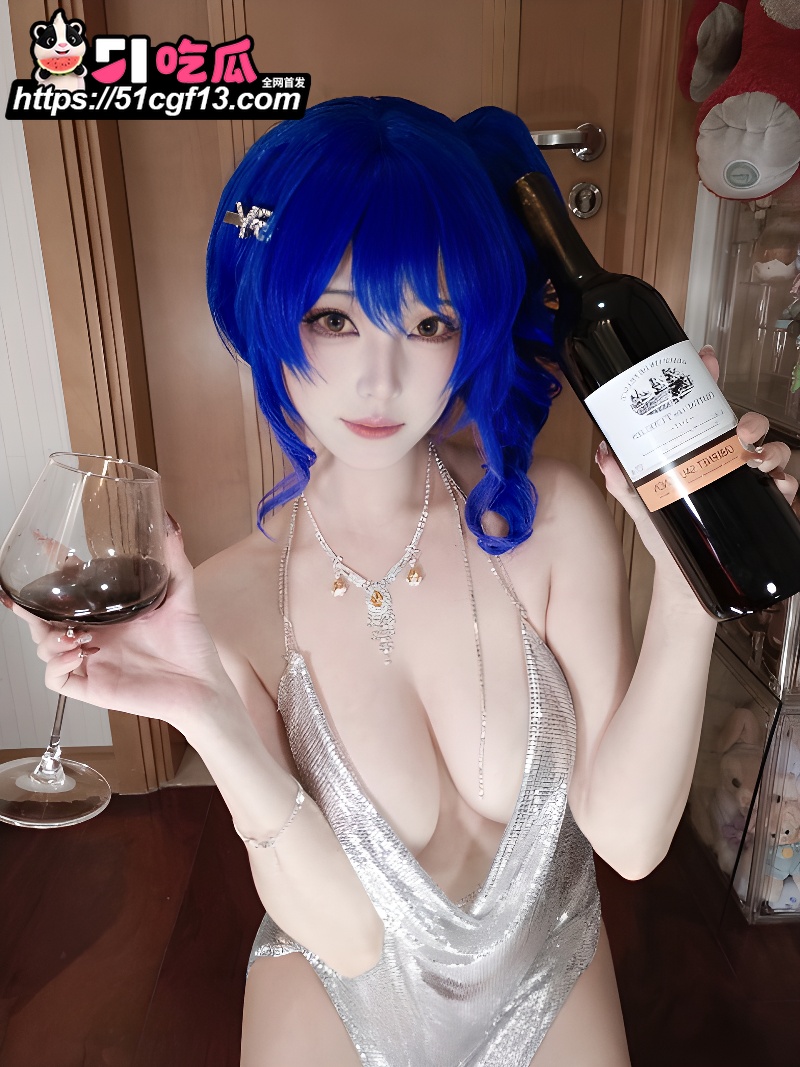 推特巨乳女神蜜汁猫裘 3 推特巨乳女神蜜汁猫裘 3