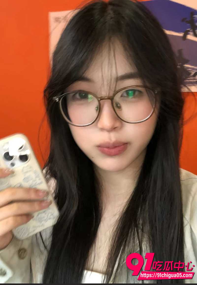 7广州美术学院艺术生王语汐 7