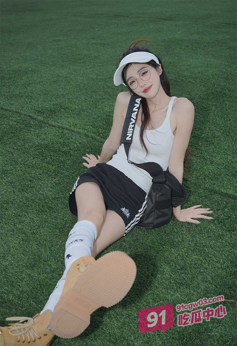 贵州一中情侣迷奸事件 女友把闺蜜灌醉给男友操 闺蜜逼都被干出血了!