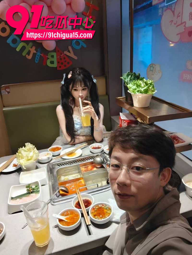 抖音穷屌丝周鹏背刺漂亮女友谈恋爱期间出轨分手后成老赖4 抖音穷屌丝周鹏背刺漂亮女友谈恋爱期间出轨分手后成老赖4