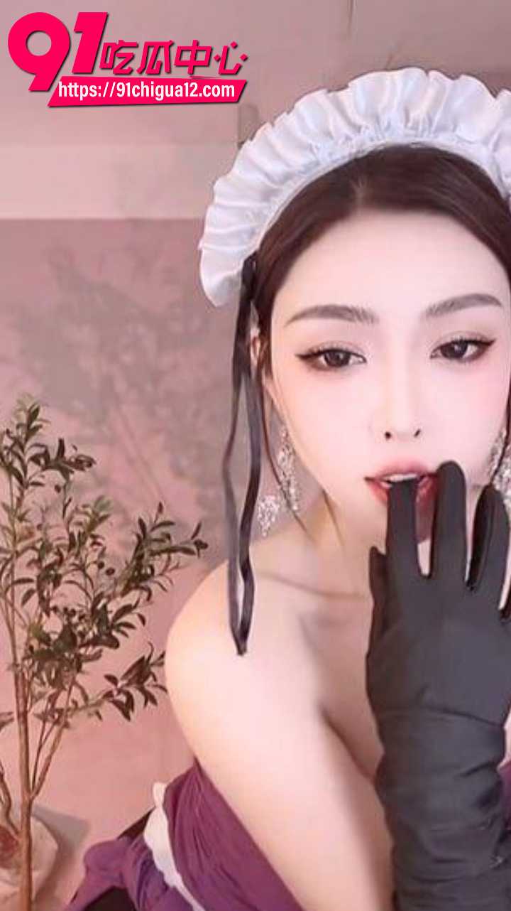 快手百万网红饭饭Ding不雅视频流出 2