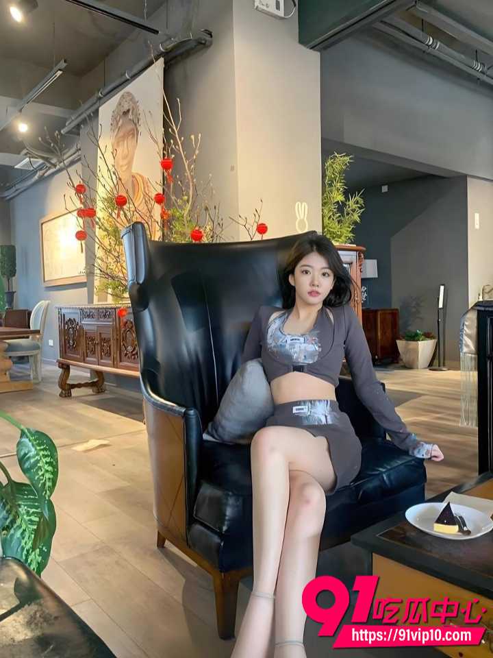 无敌清纯美少女杨妍 就读于南京艺术学院 被金主玩弄调教性爱视频曝光
