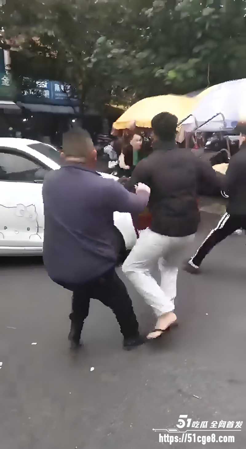 广西鑫宏东海蔬菜批发市场 1