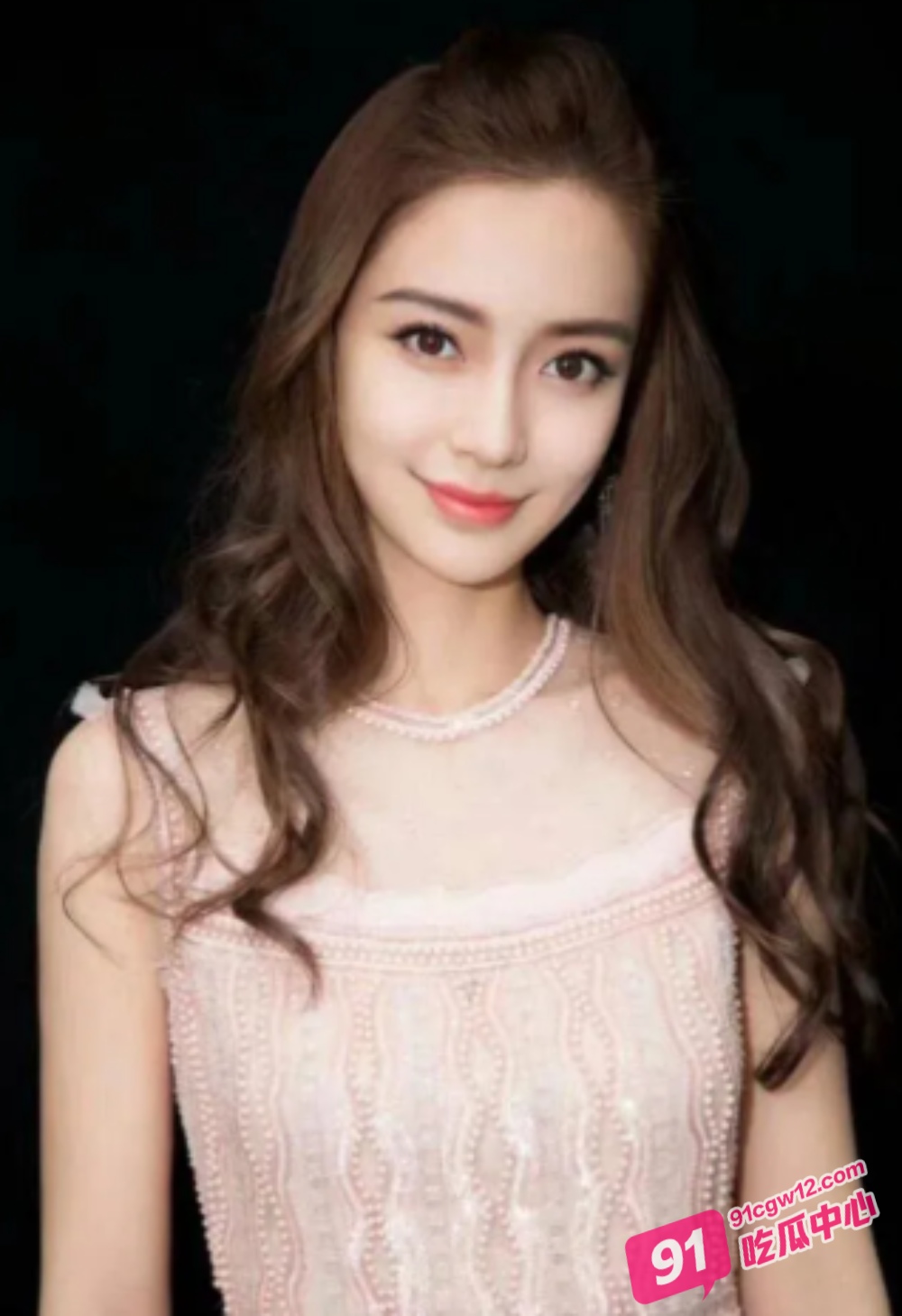 AI明星换脸杨颖 Angelababy 舞蹈生的一字马诱惑 配图