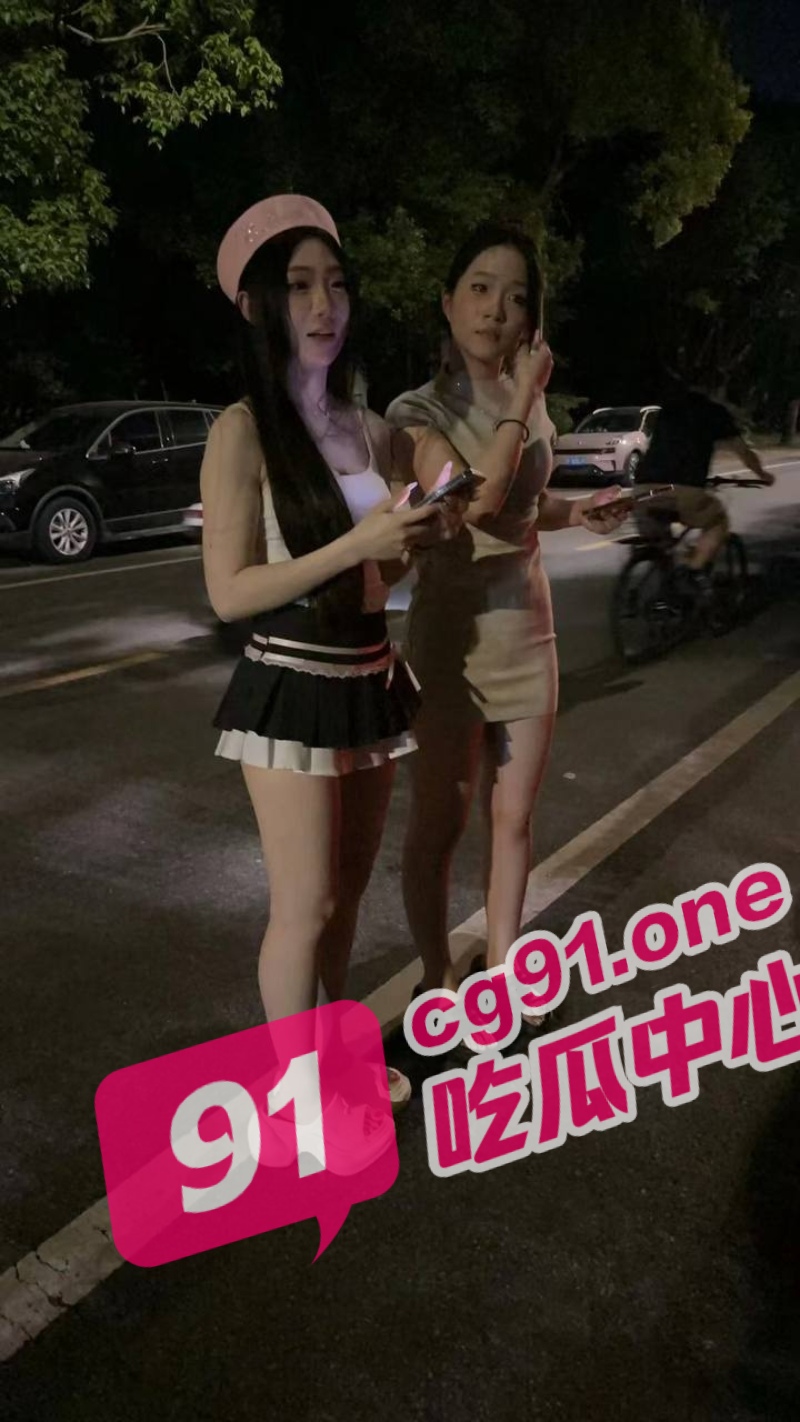 崔克车主专属鸡 骑行俱乐部夜间双飞交易 两美女精准定位有钱车主