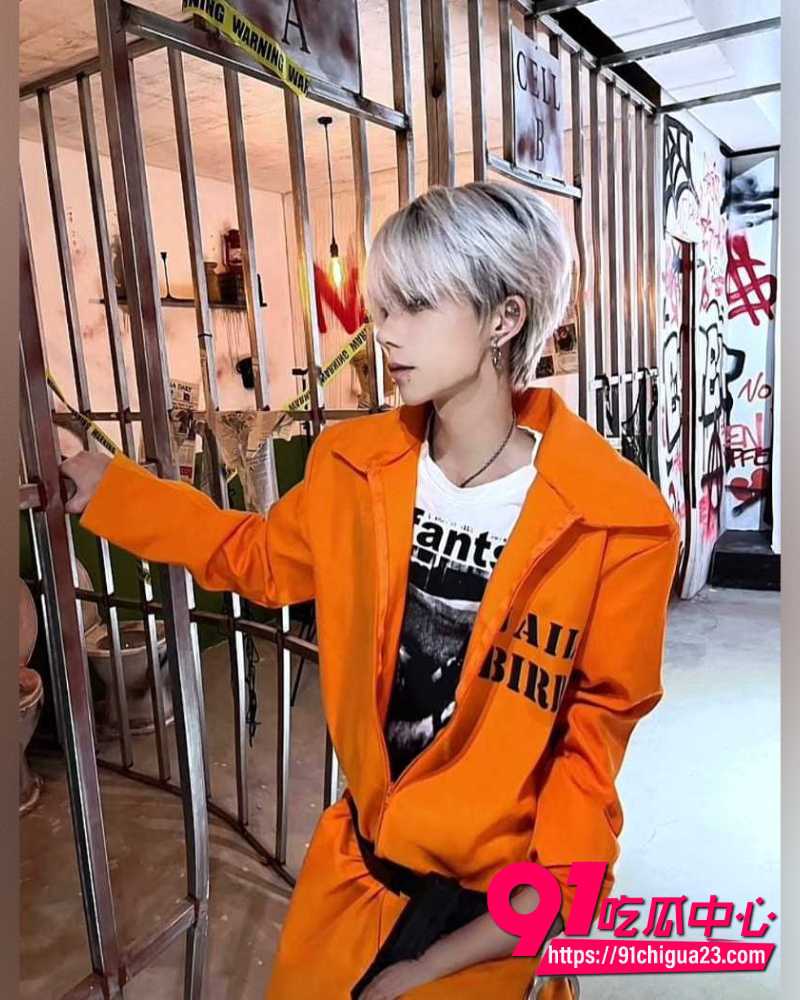 抖音男网红罗琰泽 32 抖音男网红罗琰泽 32