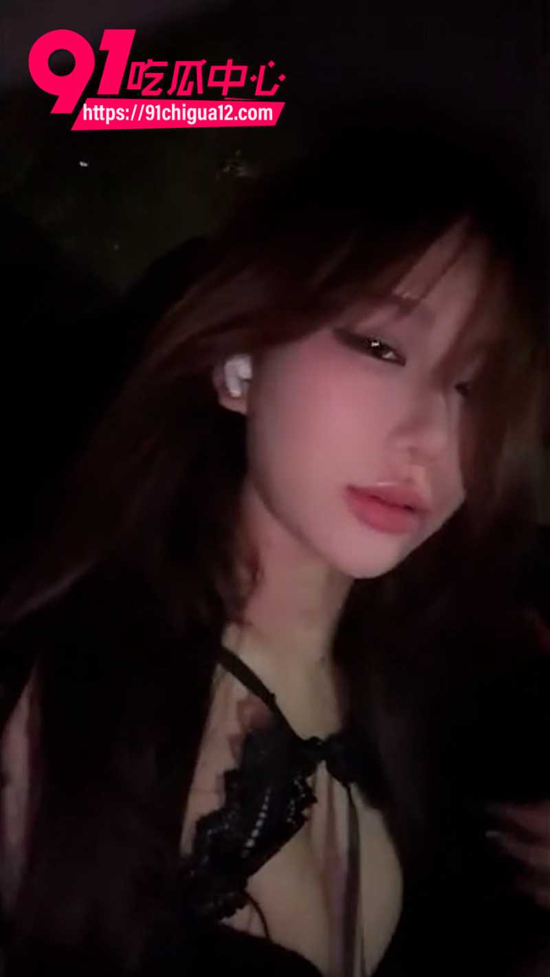 抖音女网红宥子柚兼职福利姬卖淫被土豪爆操3 抖音女网红宥子柚兼职福利姬卖淫被土豪爆操3