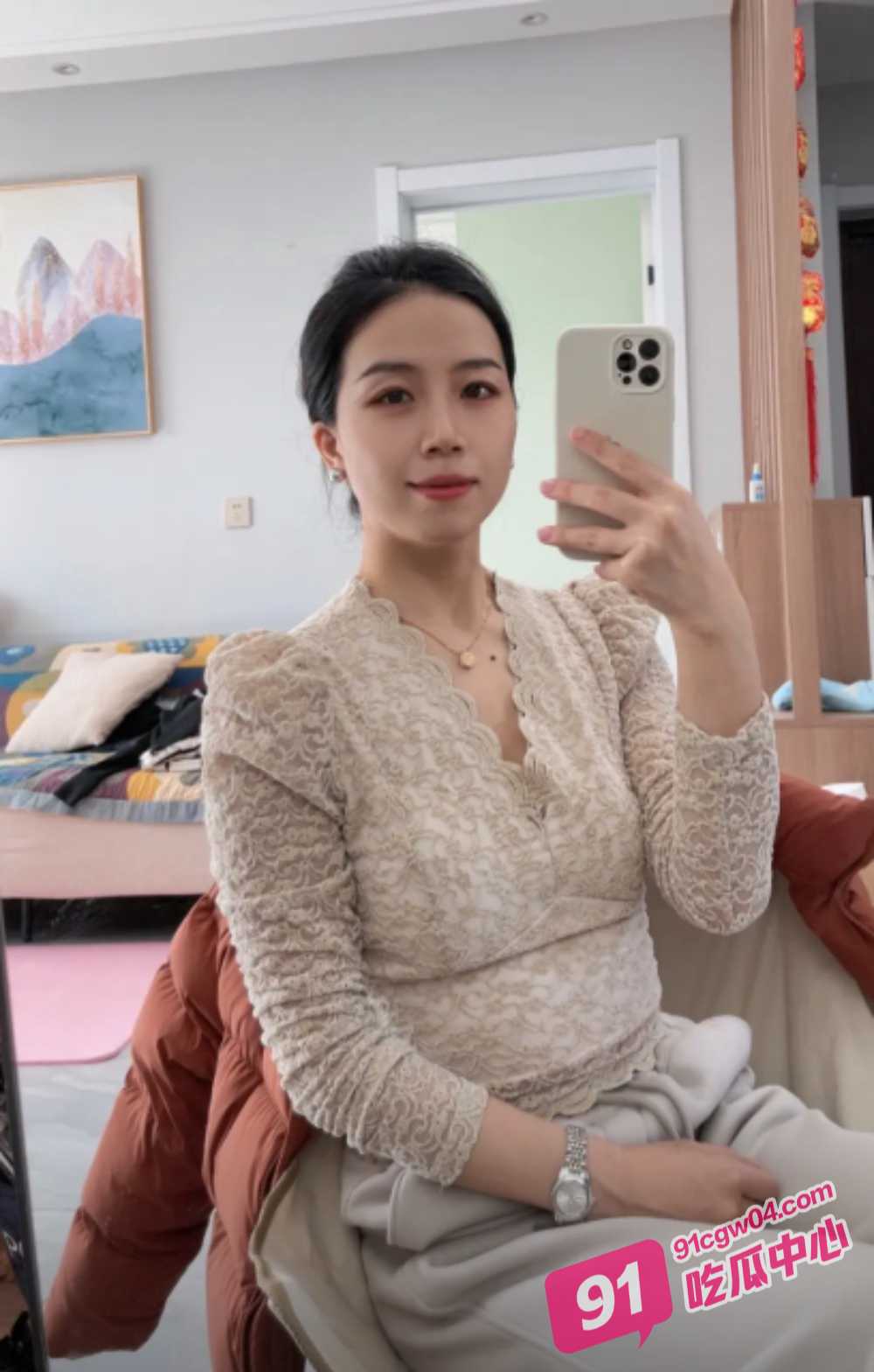 海角乱伦偷情极品良家熟女阿姨 在客厅后入雪白肥厚的大屁股太爽了!