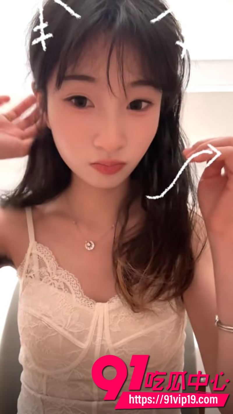 抖音又炸出新瓜网友扒出29W粉丝网红阿宇夫妇与百变小垚真实关系竟然是父女19 抖音又炸出新瓜网友扒出29W粉丝网红阿宇夫妇与百变小垚真实关系竟然是父女19