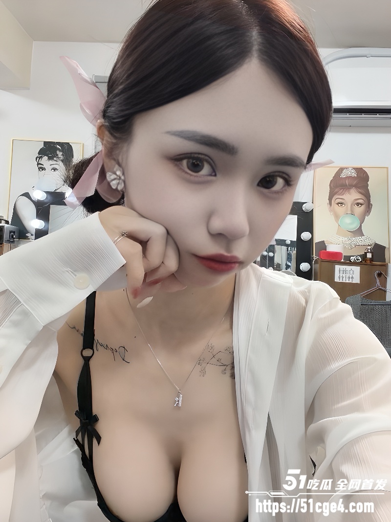 网红纹身妹 我有KK 性爱视频 2 网红纹身妹 我有KK 性爱视频 2