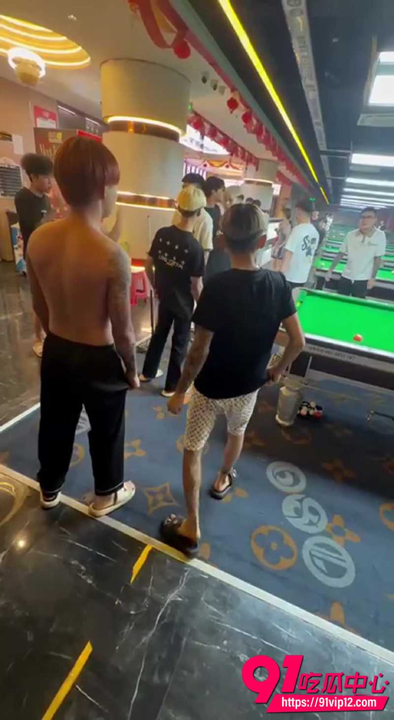 湖南永州道县台球厅打架现场 4 湖南永州道县台球厅打架现场 4