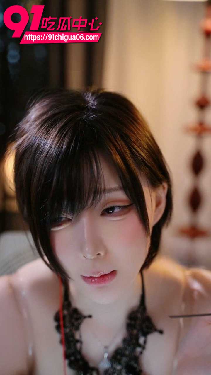 极品黑丝母狗一色雨口交诱惑1