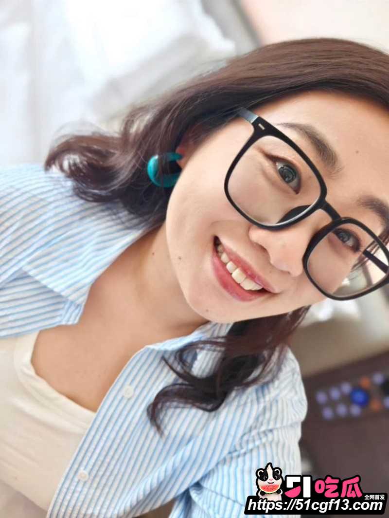 爆乳人妻韩珠珠黑历史曝光03