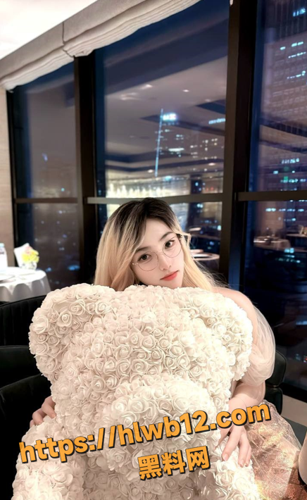 广州超高颜值TS 语柔 最新付费VIP福利 天生丽质精致五官虽是男儿身但却女儿心！