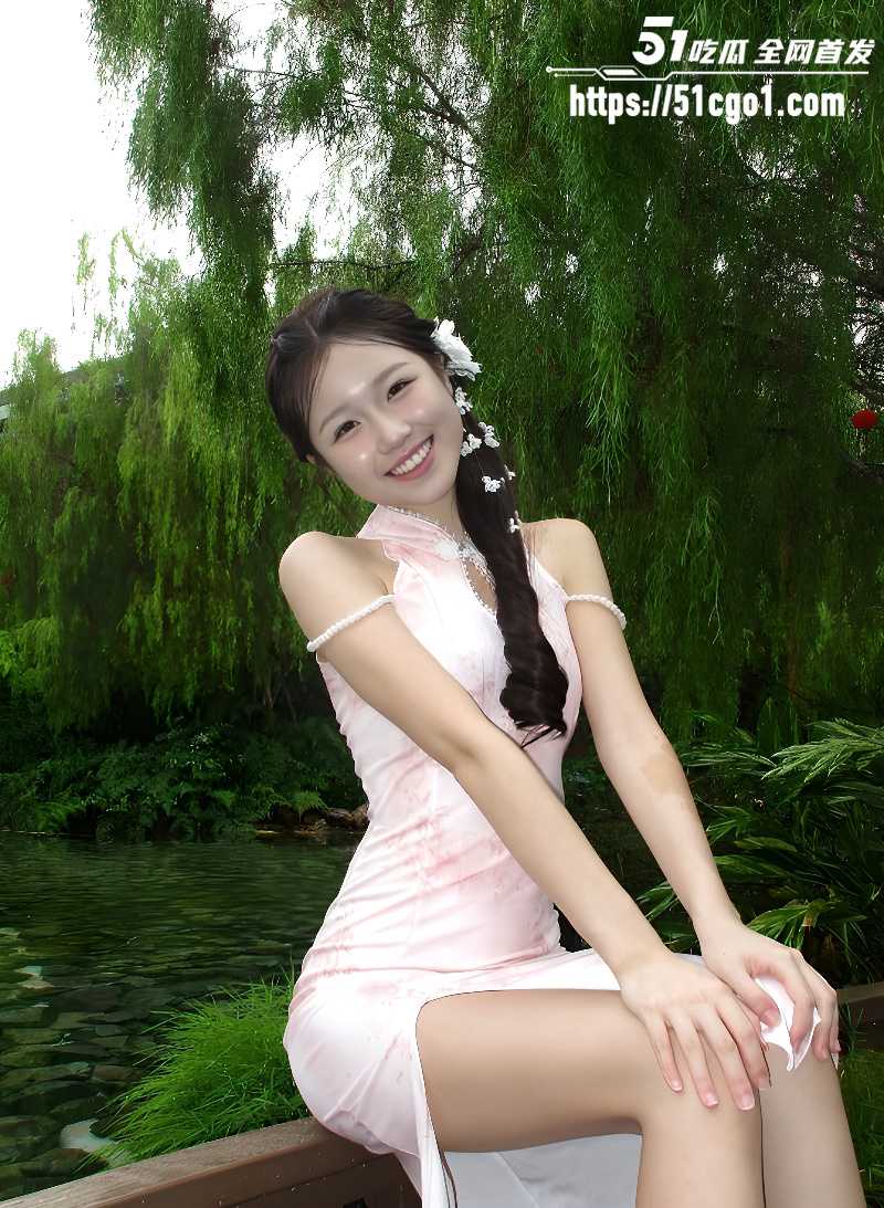 高颜值大眼美女性爱自拍 1