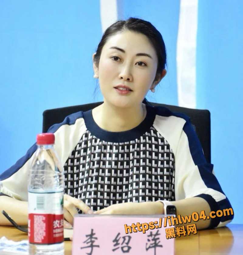 长沙商务女局长 「李绍萍」再度被曝 乱伦、师恋、酒后乱性、权⾊交易、孕照勾引外甥 ，时隔4月炸裂再出后续， 震碎三观！