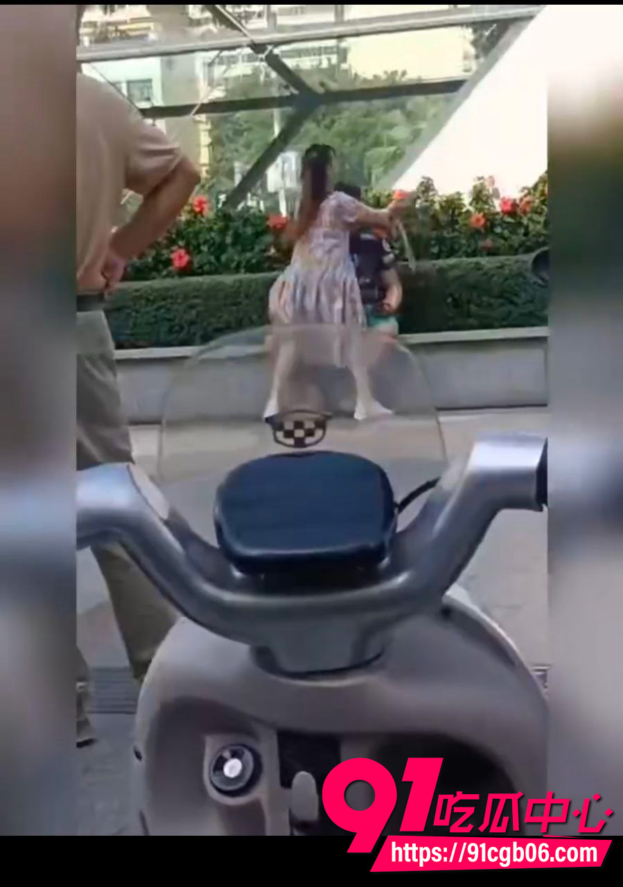 不想努力的小伙与饥渴的阿姨7
