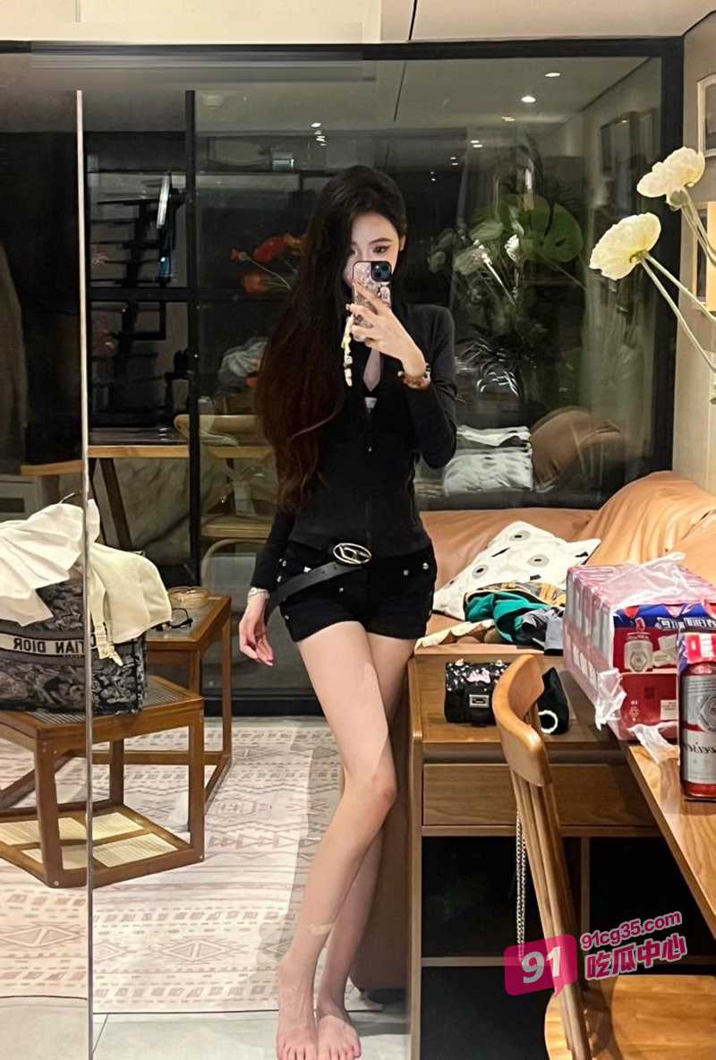 抖音小网红emlly 传闻是某金主调教的性奴泄欲器 玩够后视频被曝光！ 配图3
