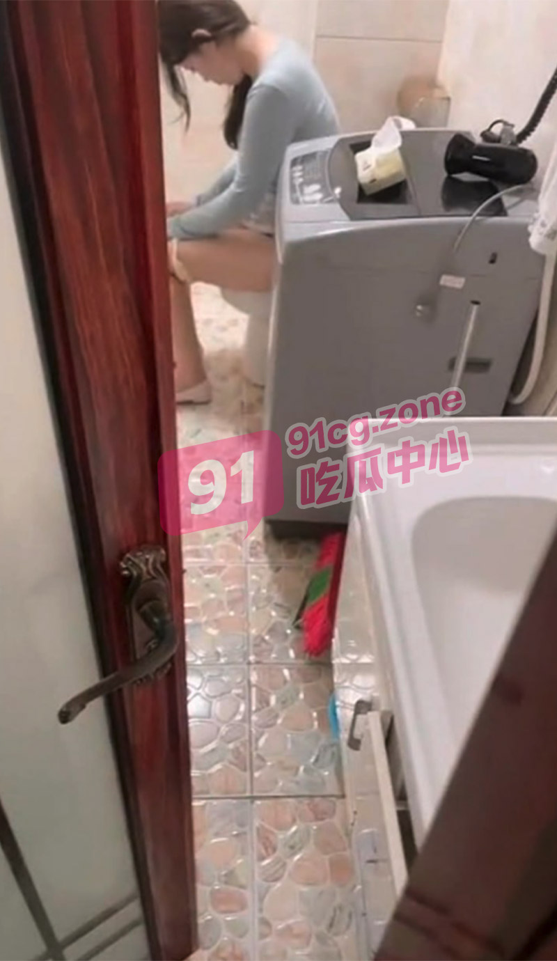 【醉酒小妹把我爱】灌醉邻家小妹为所欲为 “我要在上面 我要自己动”