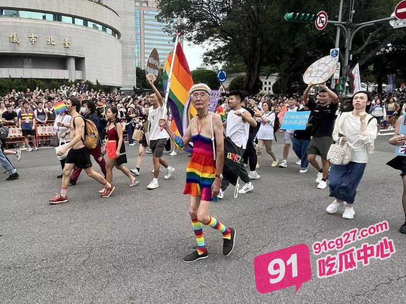 台湾第22届同志游行 参与人数创历史新高 真有这么多人爱肛交吗？ 配图4