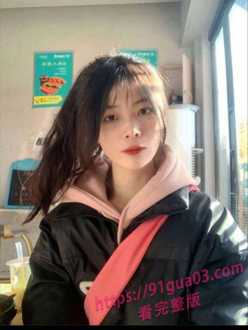 白天乖巧女友 晚上各种淫荡姿势拍照 看着真刺激～ 配图2
