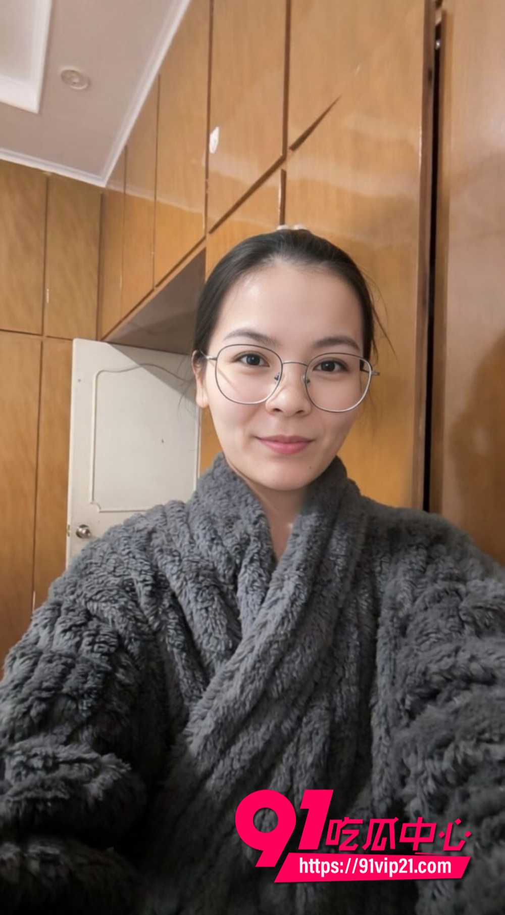 四川南充西华师范大学新闻系赵蕊校外淫荡日记 反差婊老师被学生家长干到腿软高潮
