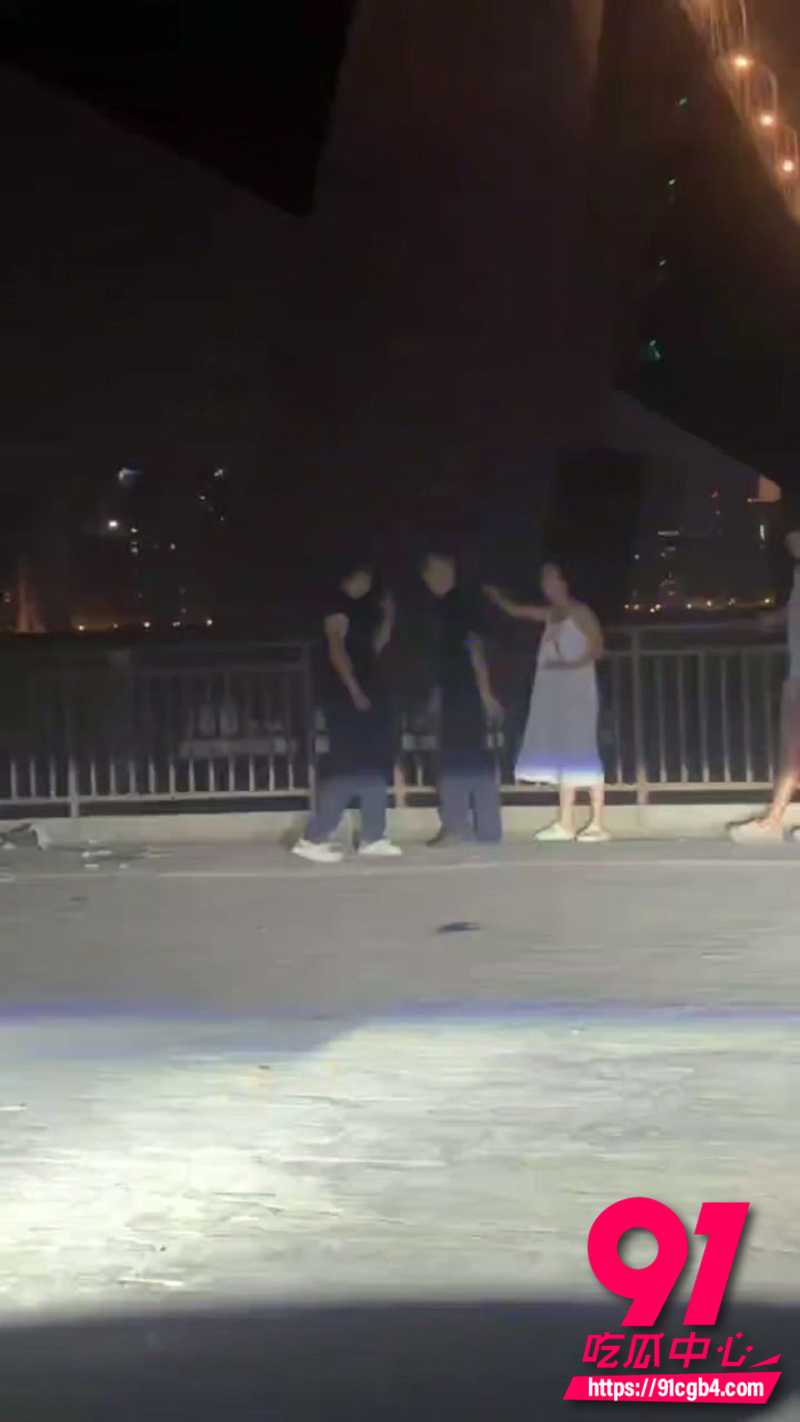 武汉二七长江大桥深夜大瓜   1