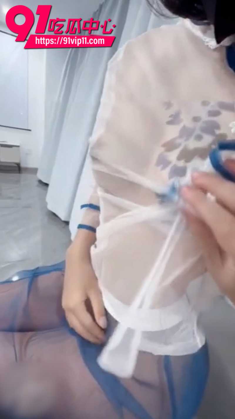 海角大神我和姐姐23勾引自己的已婚亲姐姐酒店偷情乱伦1
