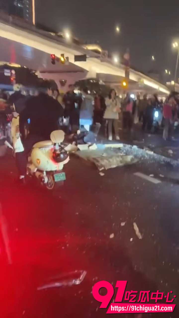 四川鬼火少年无证狂飙酿惨祸9