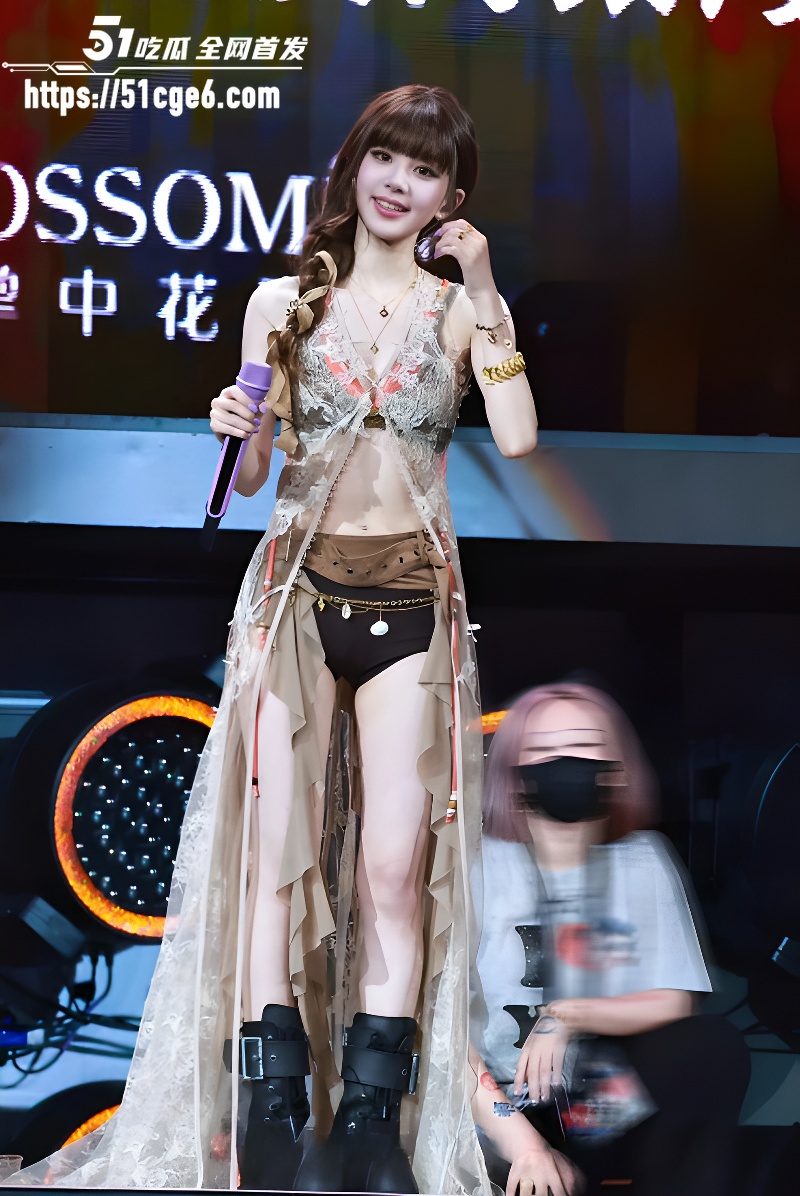 赵露思澳门演唱会惊艳亮相 2 赵露思澳门演唱会惊艳亮相 2