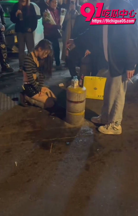 杭州BPM酒吧当街捉奸8 杭州BPM酒吧当街捉奸8