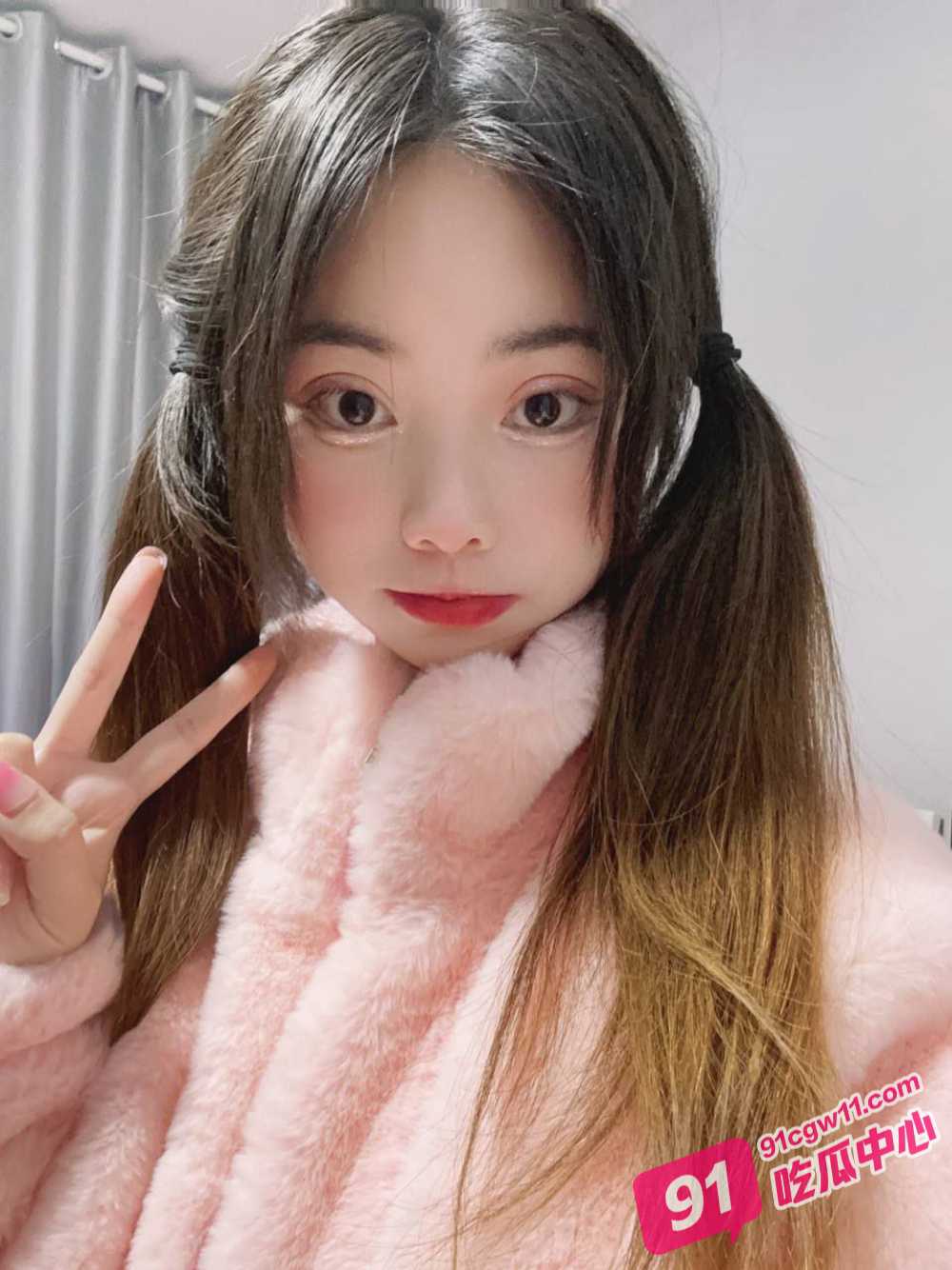 武汉财经大学的清纯学妹宋晴美 小萝莉被坏学长操到哭泣！ 配图