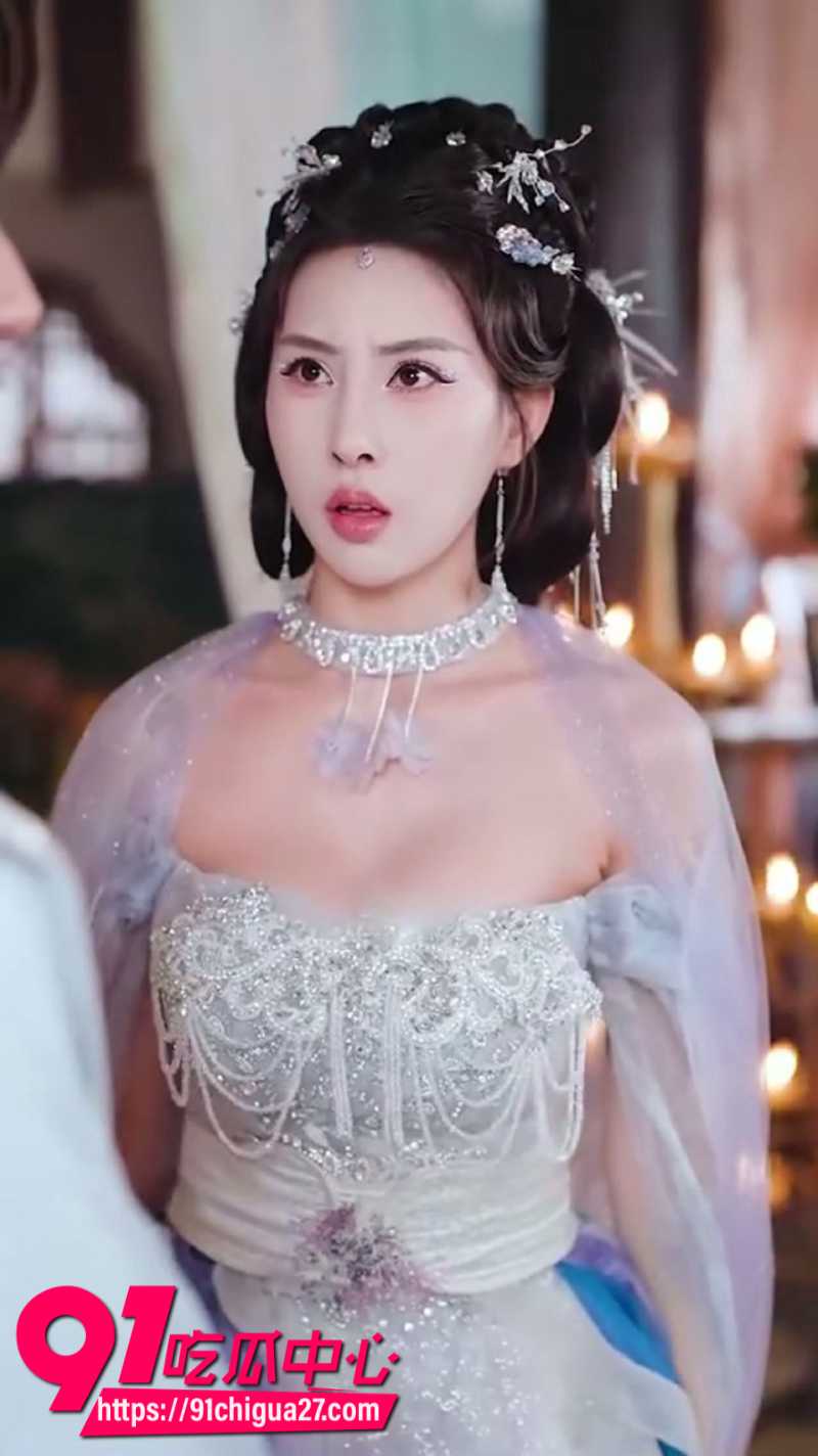 国产擦边短剧天骄女友退婚我反手攻略她师尊5 国产擦边短剧天骄女友退婚我反手攻略她师尊5