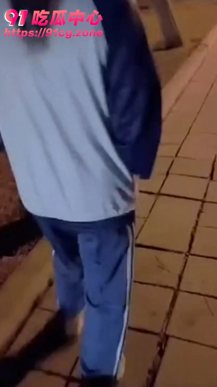 【老妹 别怕】跟踪小学妹意图不轨 没想到结果是这样 到底谁是猎物啊