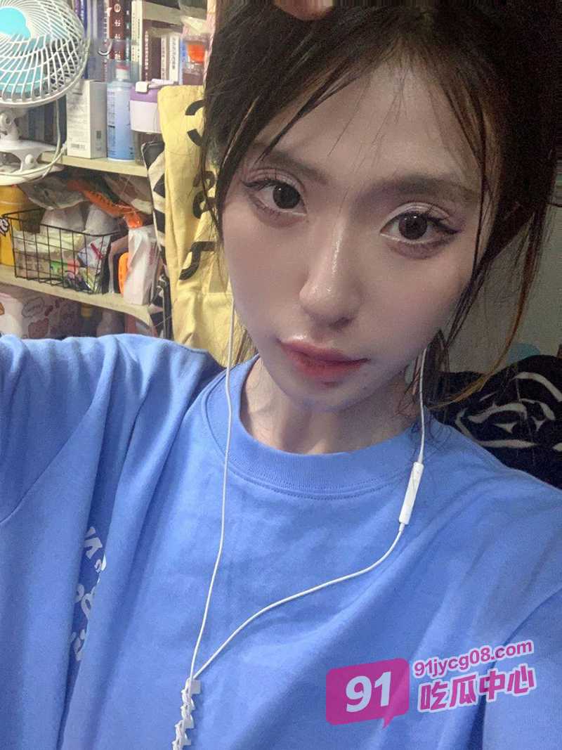 安徽学生妹谢茹 嫩舌伺候主人 翘臀被疯狂顶的高潮连连！