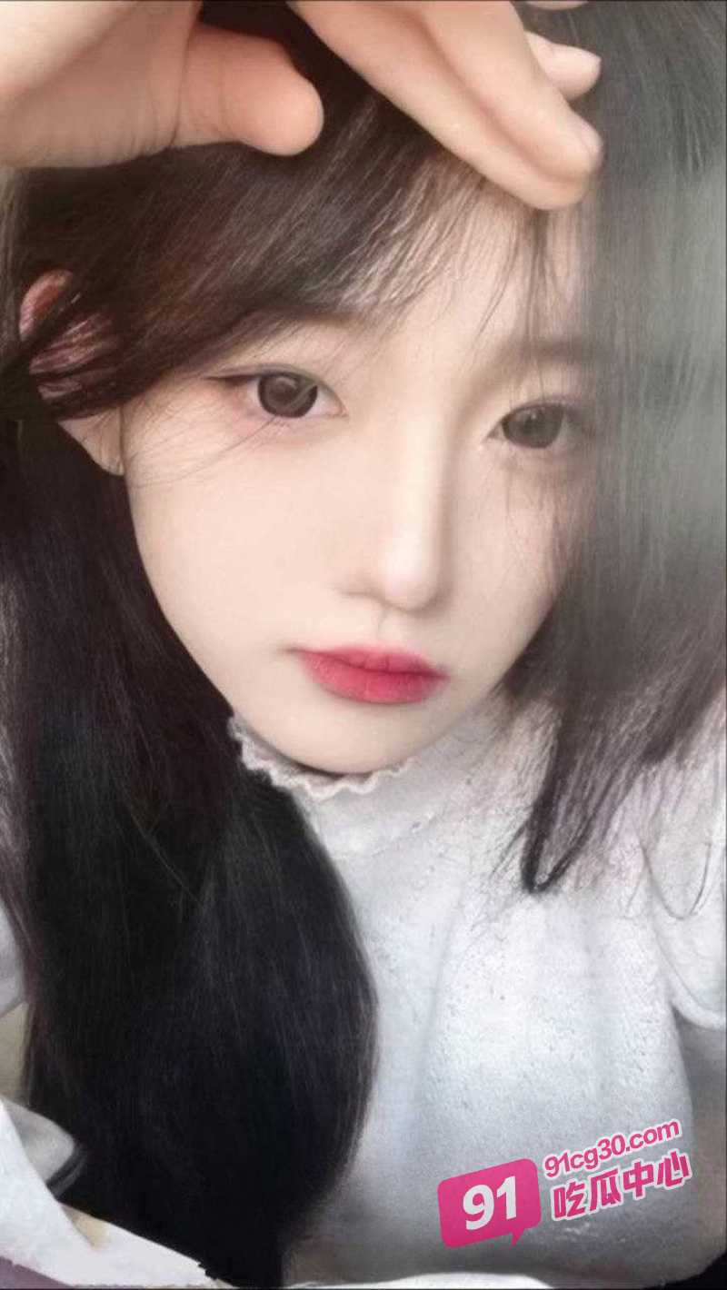 闺蜜迷奸事件!女子灌醉闺蜜交给男友玩弄 直接在昏迷中就给人家操啦!