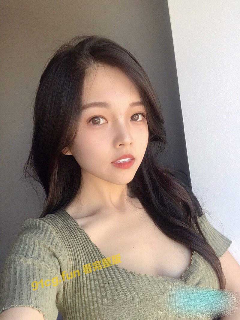 国产自拍 魔都00后名媛李依依 性爱流出
