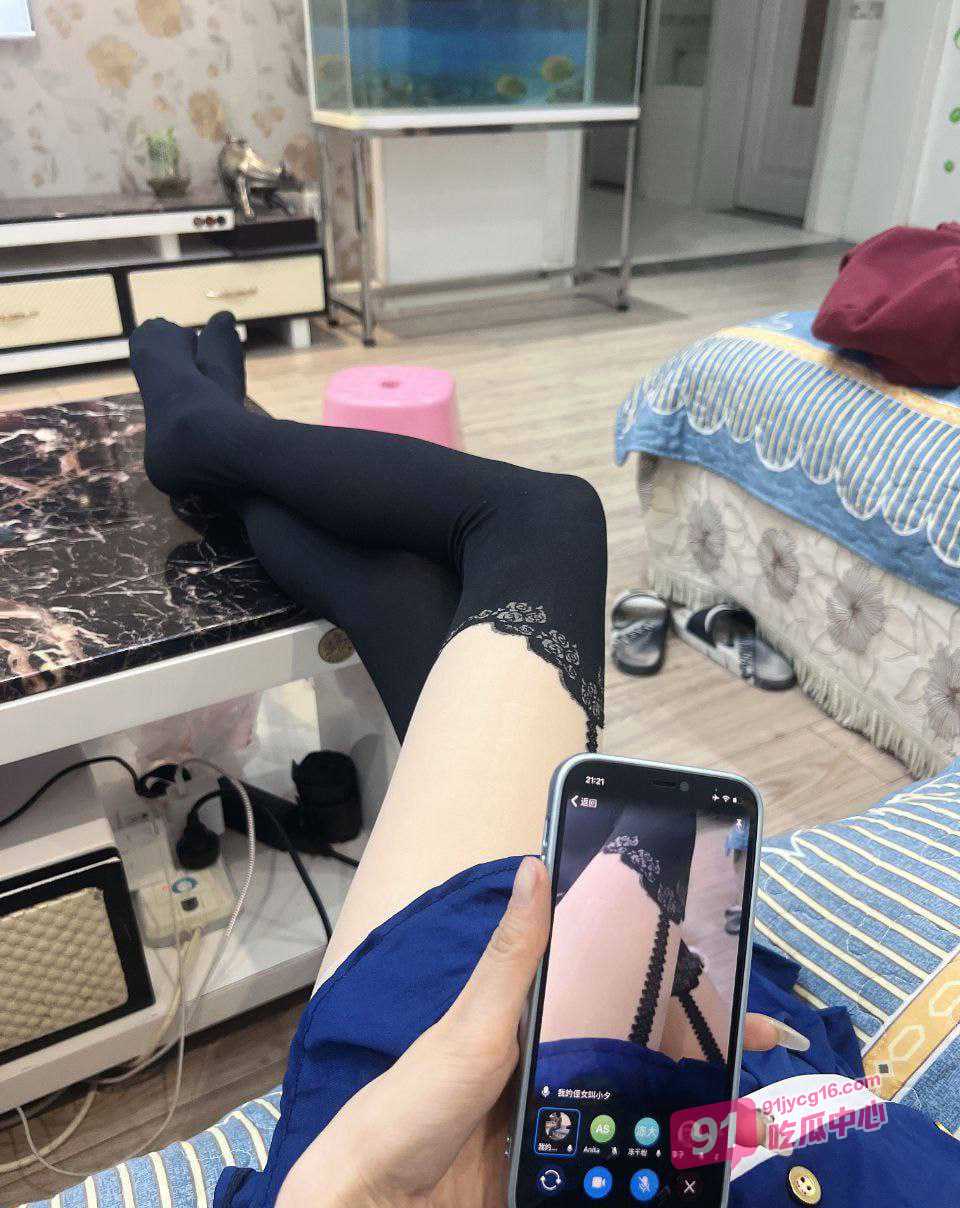 江苏徐州黄绘敏 别人眼中的校花千金 私下榨精能手 反差感直击心灵！ 配图4