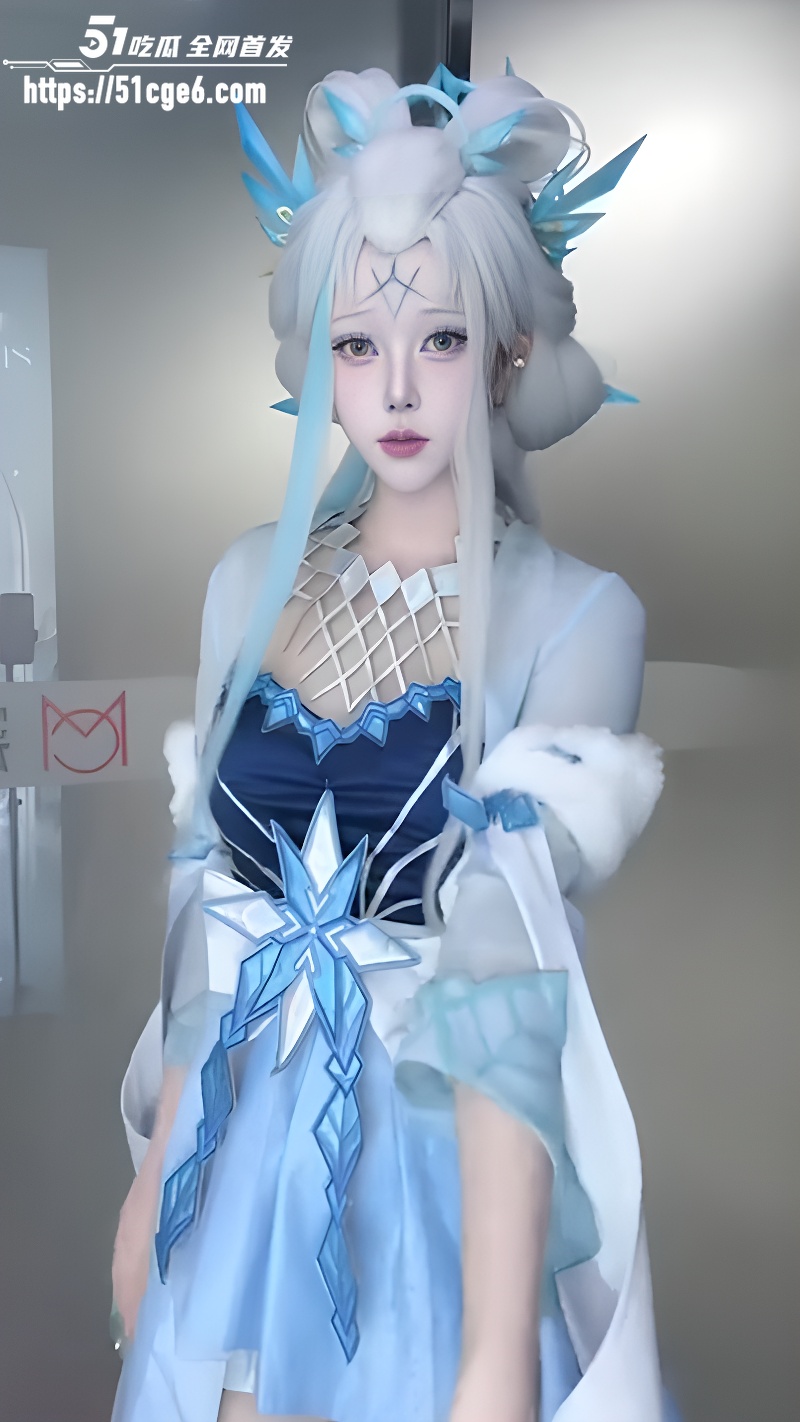 传媒公司cos团播女厕所偷拍 1